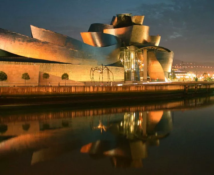 Walking Tour of Bilbao