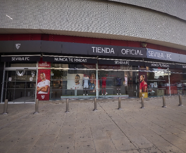 TOUR DELLO STADIO RAMÓN SÁNCHEZ-PIZJUÁN (SEVILLA FC)   